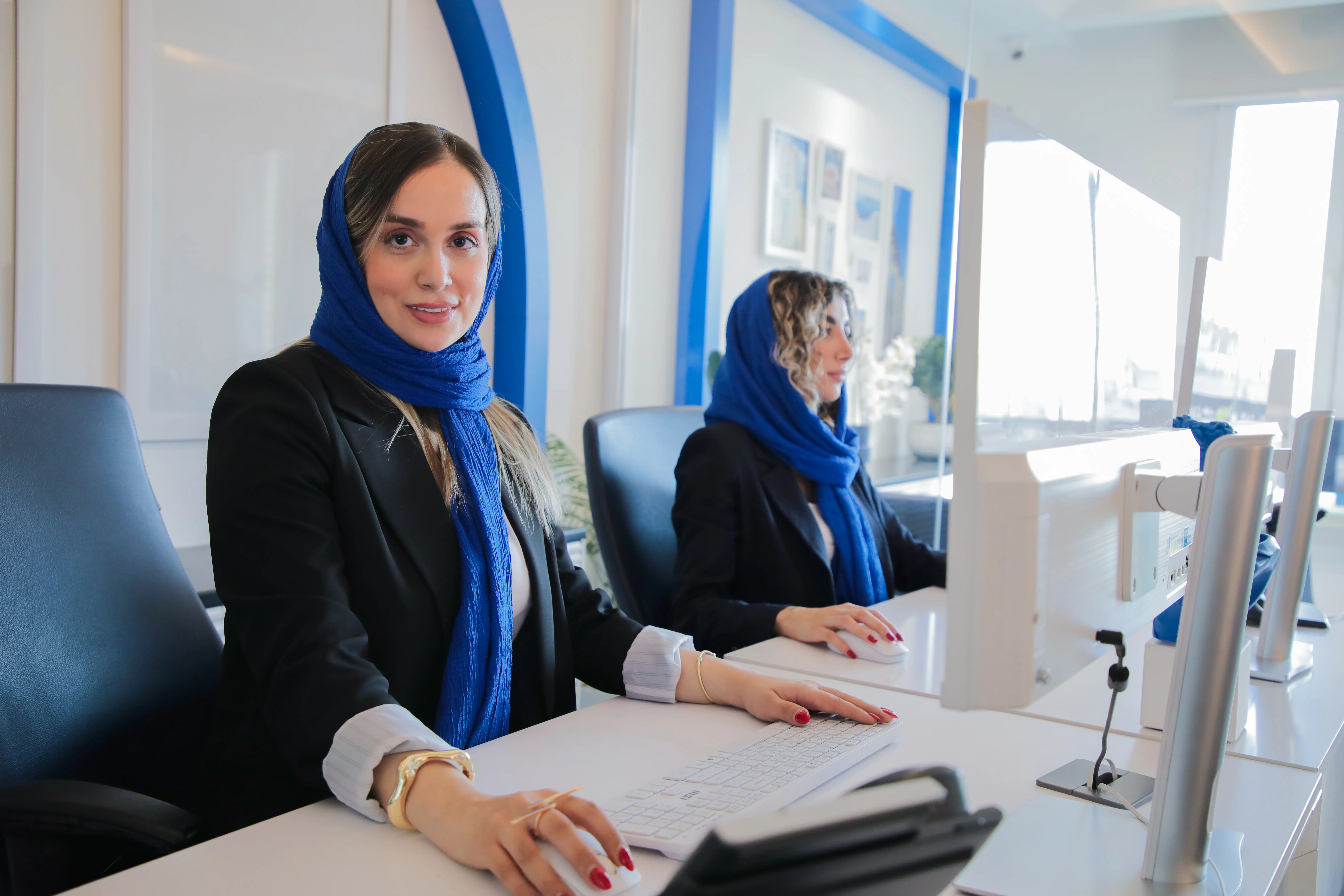 راه‌های ارتباطی با آدونیس