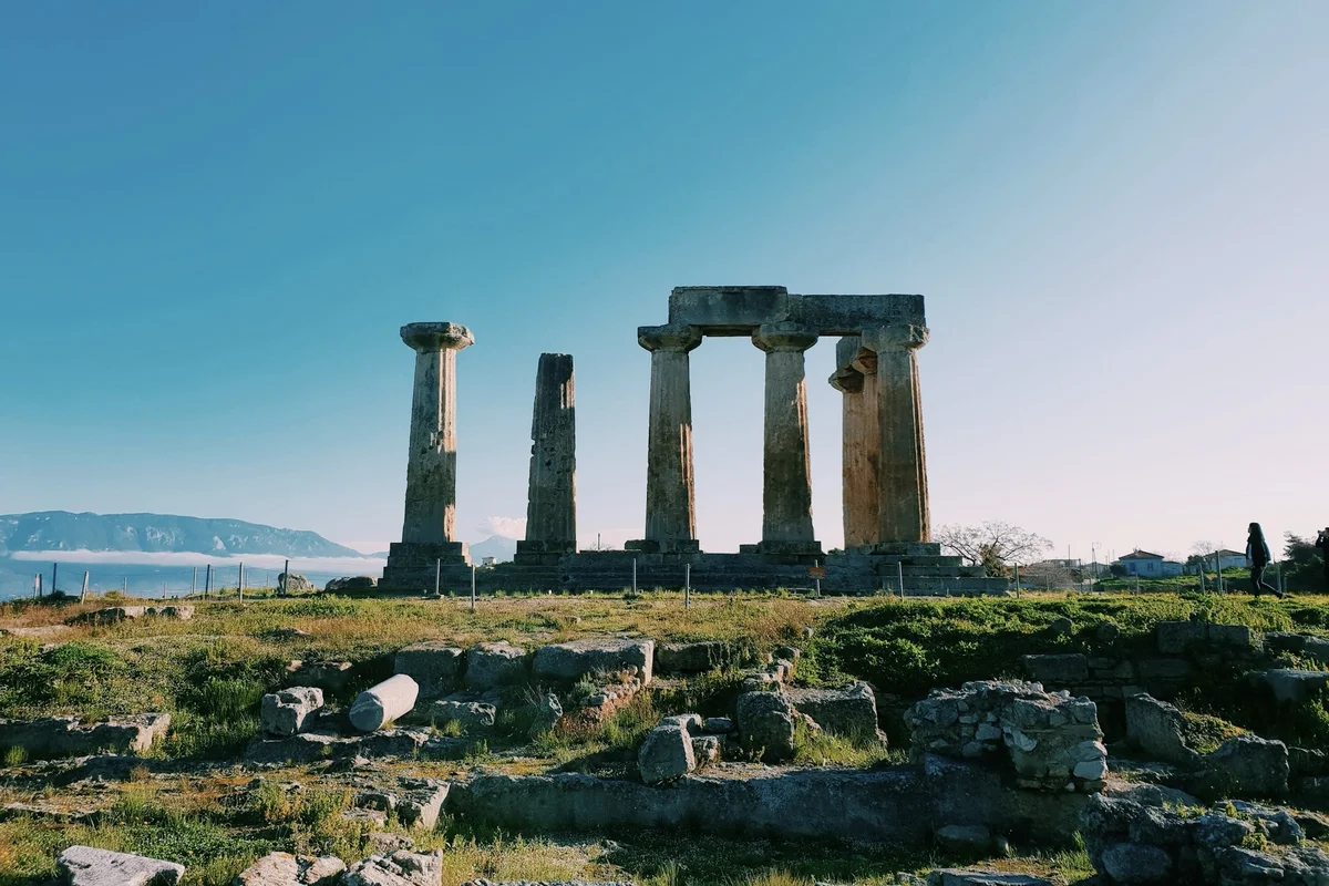 The Sanctuary of Apollo جاهای دیدنی یونان همراه با عکس