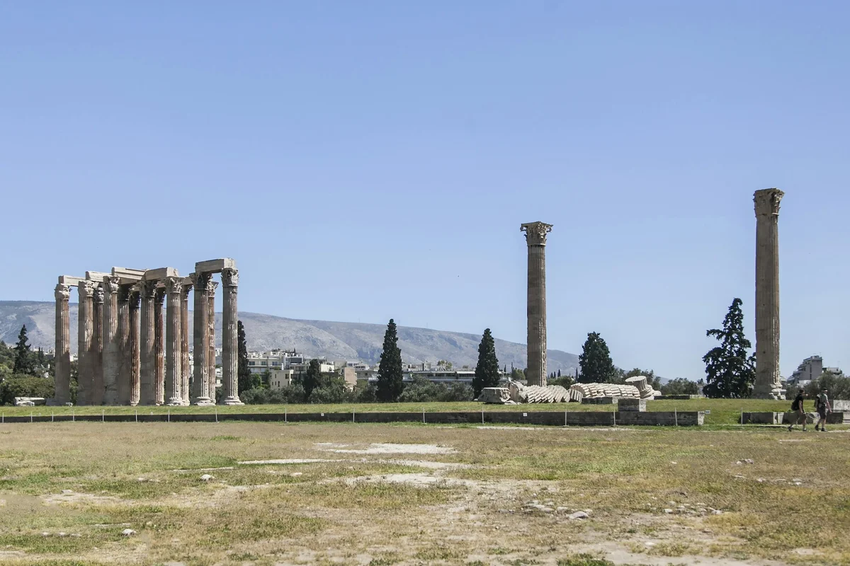 The Temple of Olympian Zeus جاهای دیدنی یونان همراه با عکس