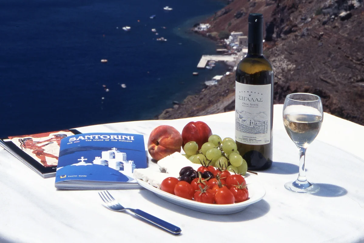 dining in santorini هزینه سفر به سانتورینی + ریز هزینه ها