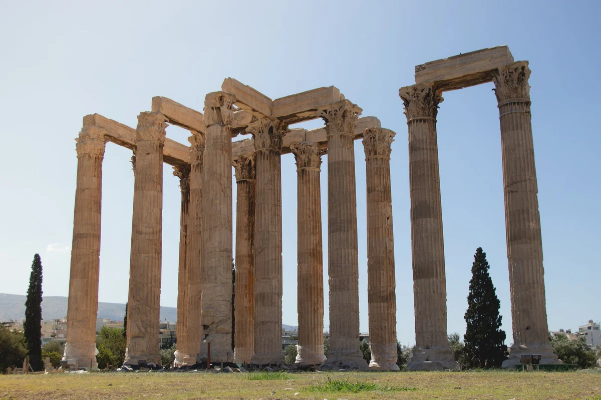 the temple of olympian Zeus 1 معبد معروف زئوس، بزرگ ترین معبد یونان